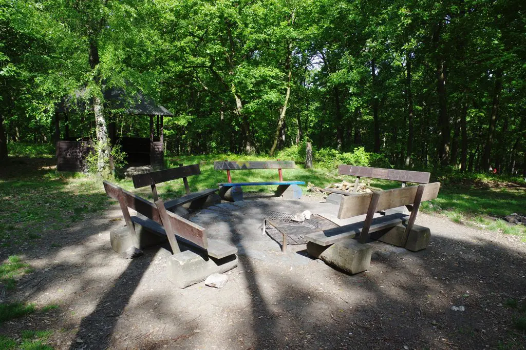 Kunratický les: piknikové místo na vyhlídce