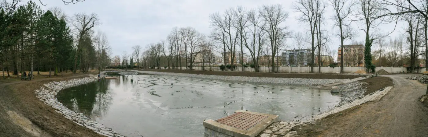Revitalizace Zámeckého rybníka Praha-Čakovice