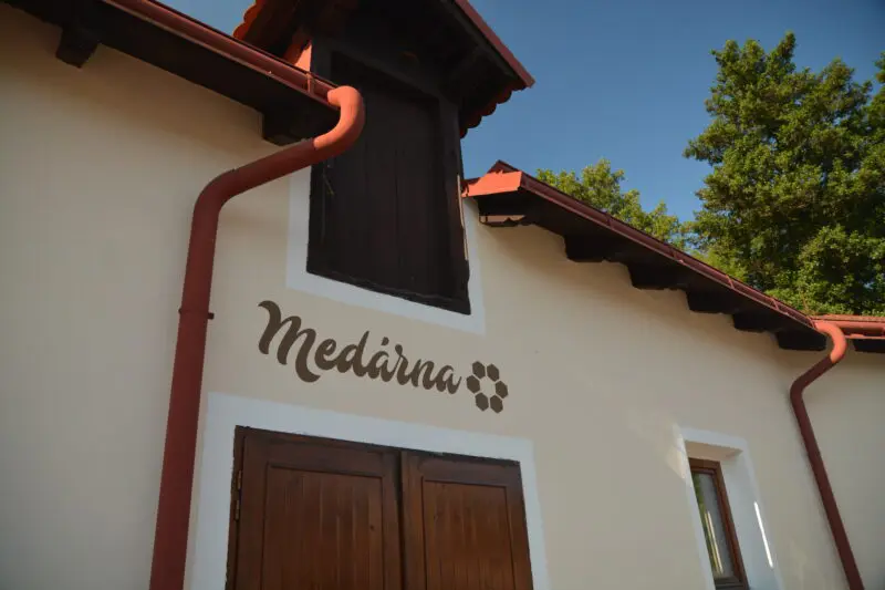 Medárna