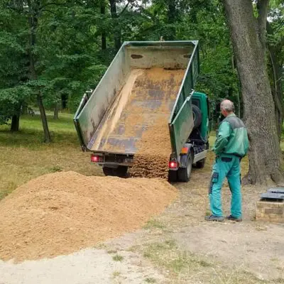 Dětské hřiště Koníček ve Stromovce má nové pískoviště