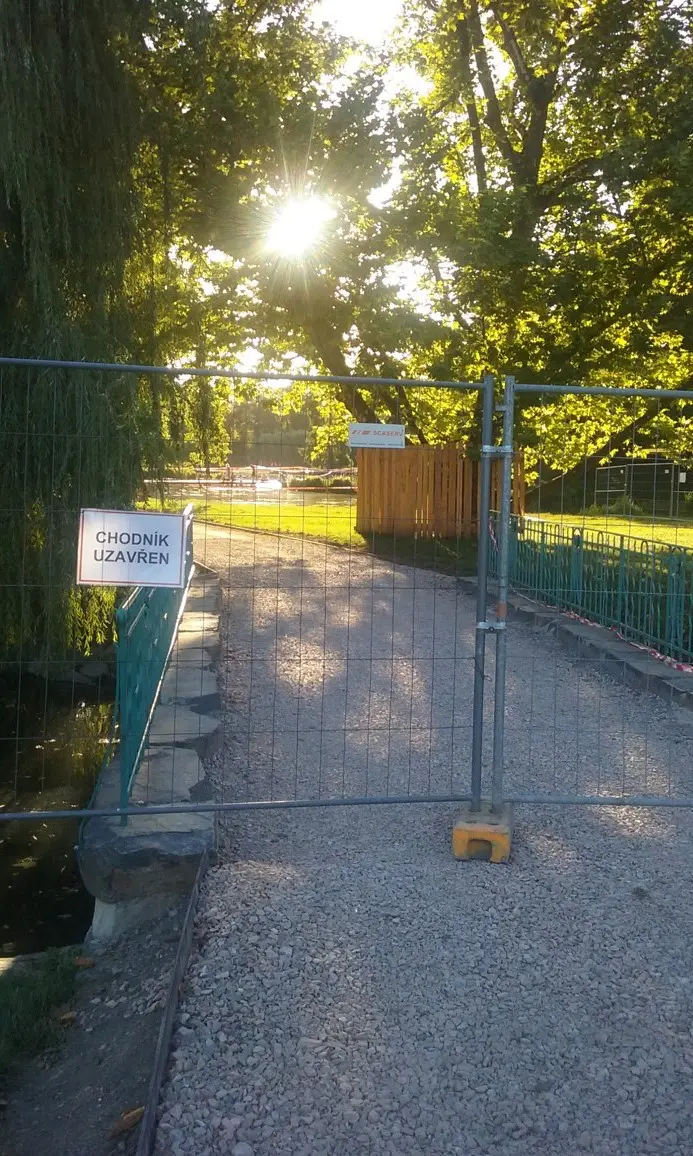 Probíhající opravy ve Stromovce
