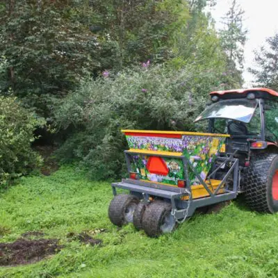 Ve Stromovce jsme vysázeli sto tisíc cibulí narcisů. Na jaře park prozáří barvy