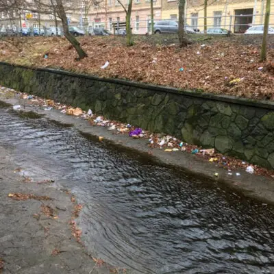 Pravidelně uklízíme vodní toky a nádrže. Nyní je na řadě Botič