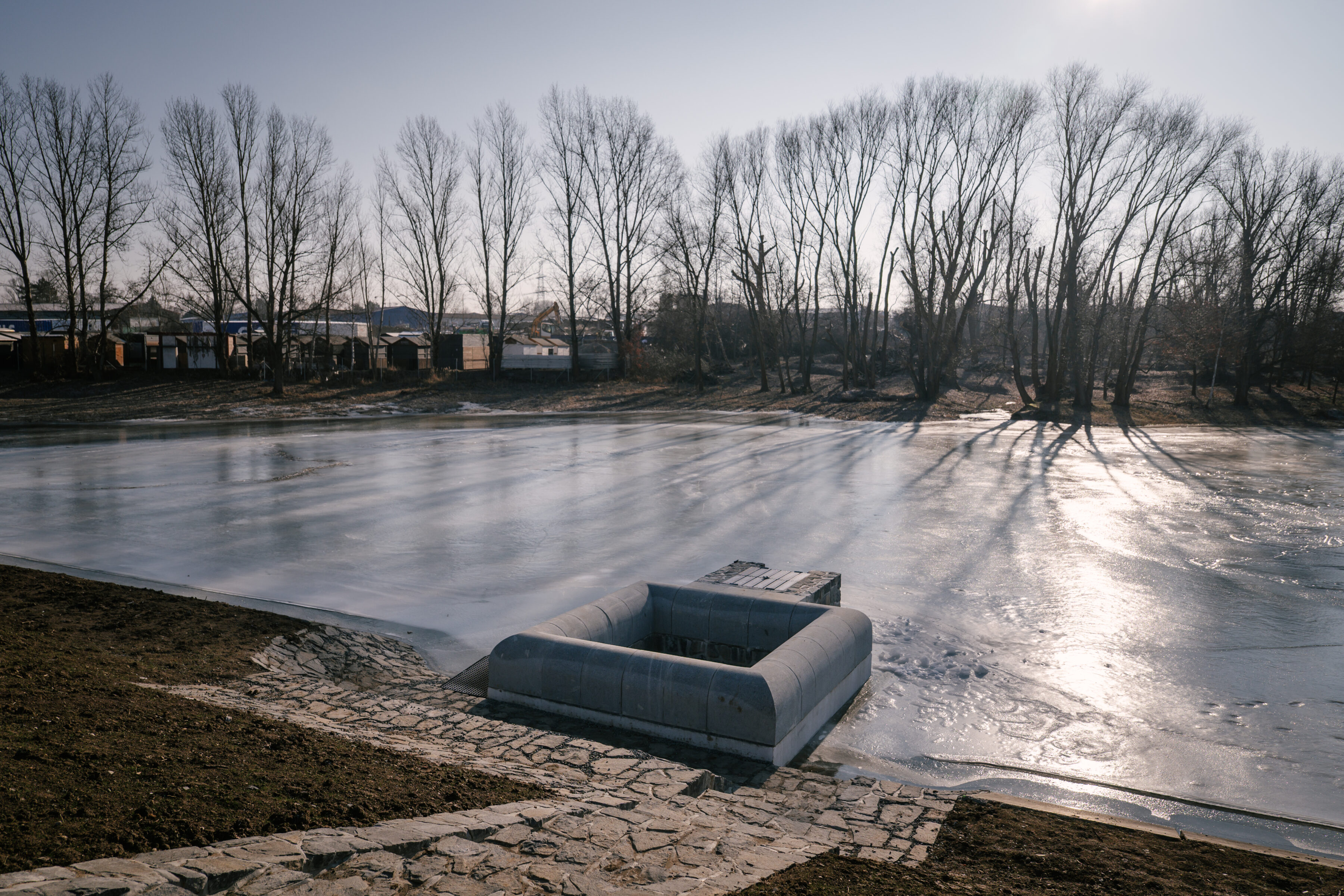 Retenční nádrž Rezerva v Kunraticích po 20 letech zadržuje vodu. V roce 2025 jsme ji opravili